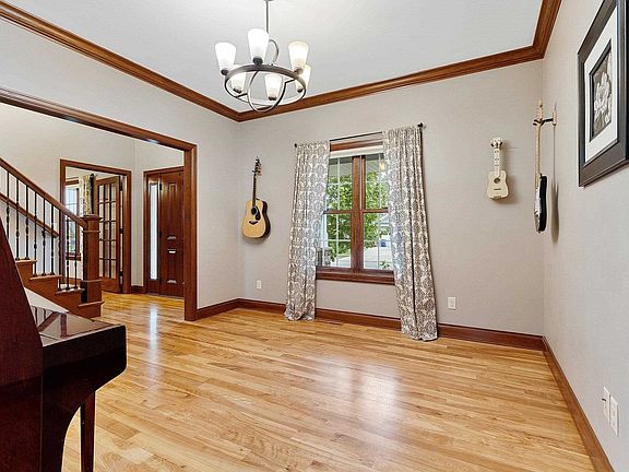 5th image of 1418 Bingham Dr