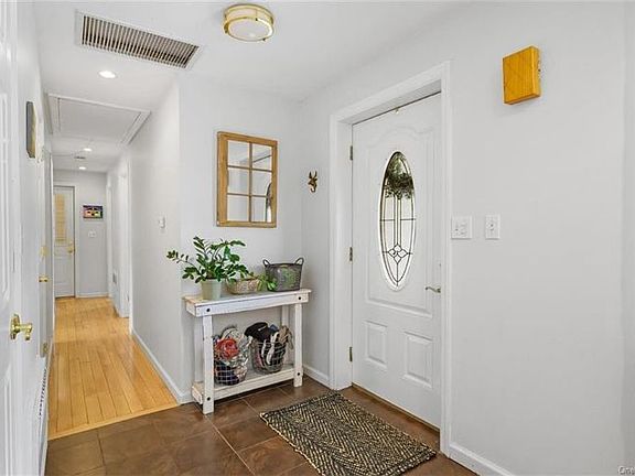 5th image of 3 Parkview Pl