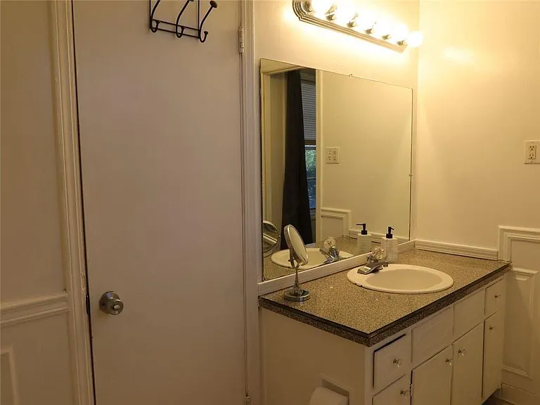 651 Mincey Woods Ct — Photo 16
