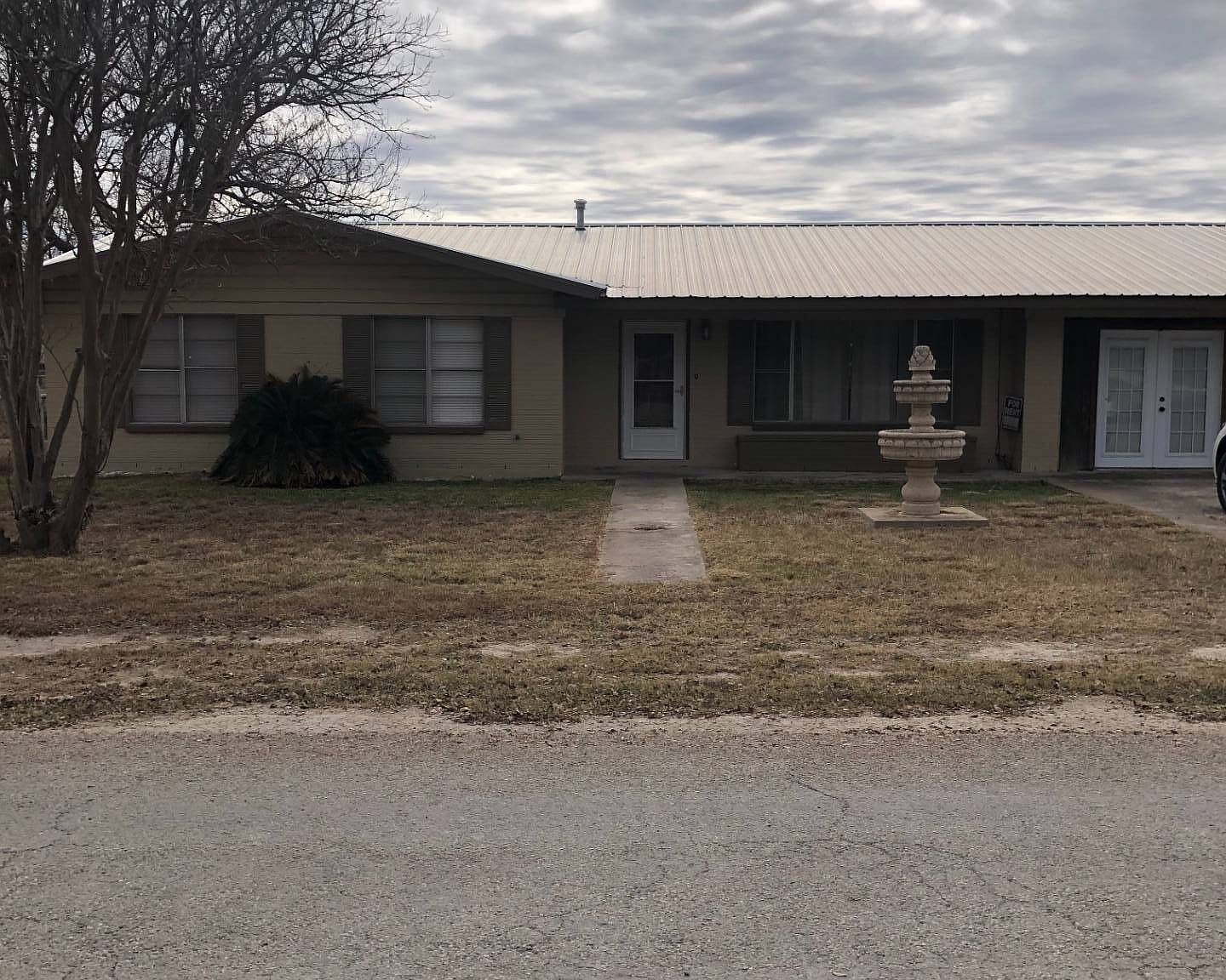 201 E Veltman St, Brackettville, TX 78832 Zillow