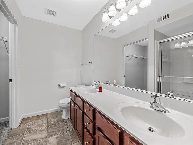 111 Saravalle Dr — Photo 13