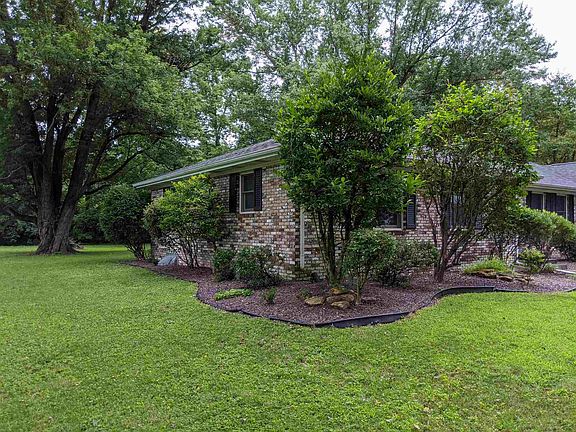 2nd image of 3501 E Warren Cir