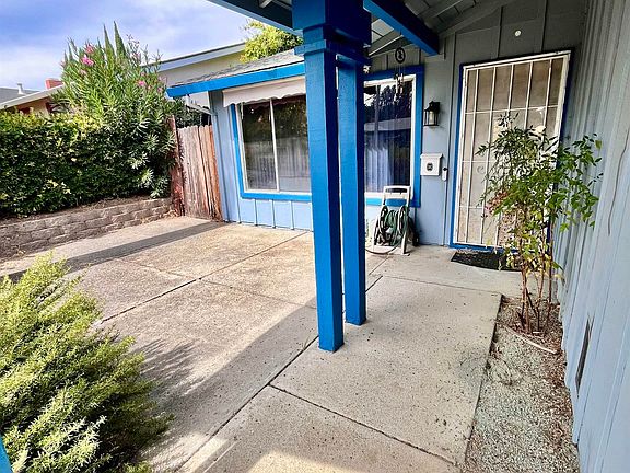 4th image of 2210 Washington Way