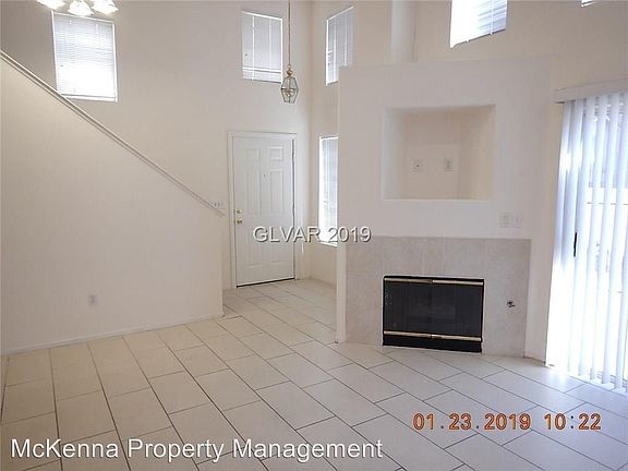 4th image of 9648 Belle Regal St