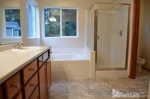 5th image of 1201 SE Koda Cir