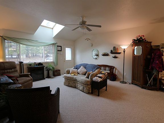 2nd image of 140 Laurelhurst Dr