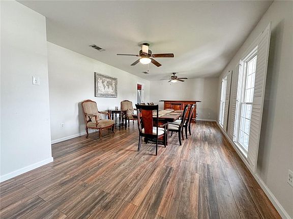 3rd image of 724 Petit Berdot Dr