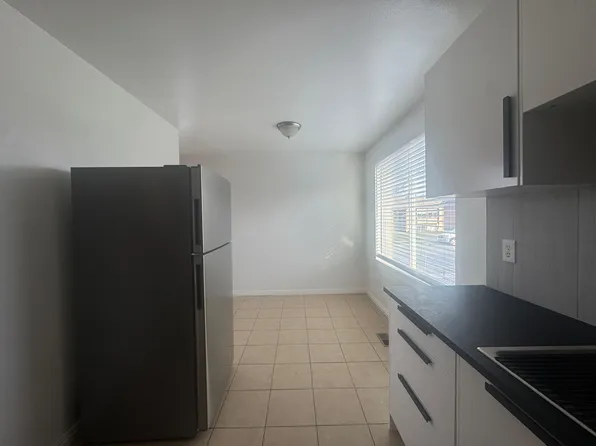 2530 S Parkcrest Dr, West Valley City, UT 84119