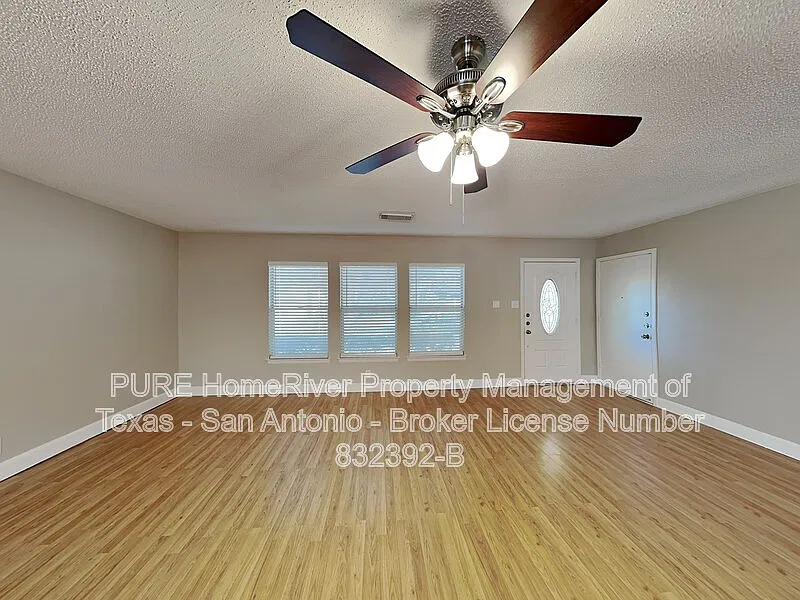 3 bed, 2.0 bath, 1993 sqft, $1,845 — Photo 2