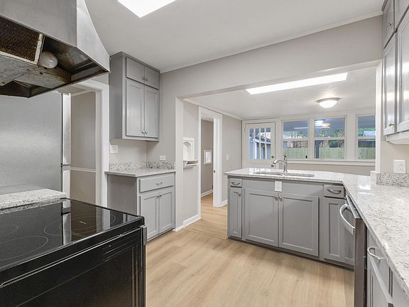 5th image of 208 S 16th Ave