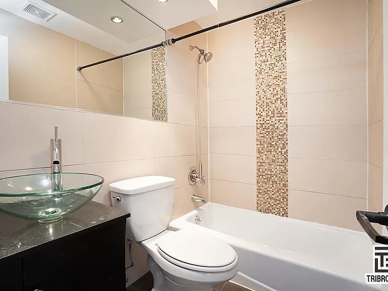 359 Vernon Ave #6 — Photo 5