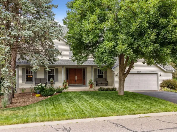 12735 Dorchester Trl, Apple Valley, MN 55124