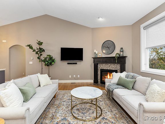 3rd image of 5297 Tuscan Crest Dr SE