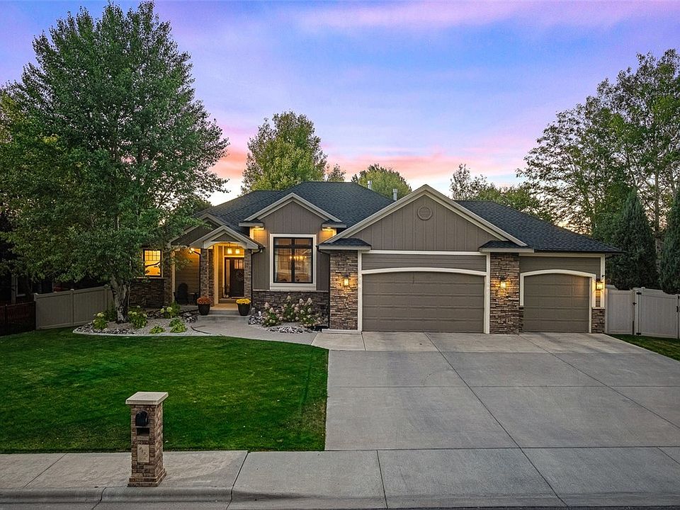 1st image of 2132 Park Ridge Ln S