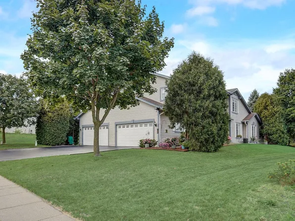 1219 Hillwood BOULEVARD, Pewaukee, WI 53072