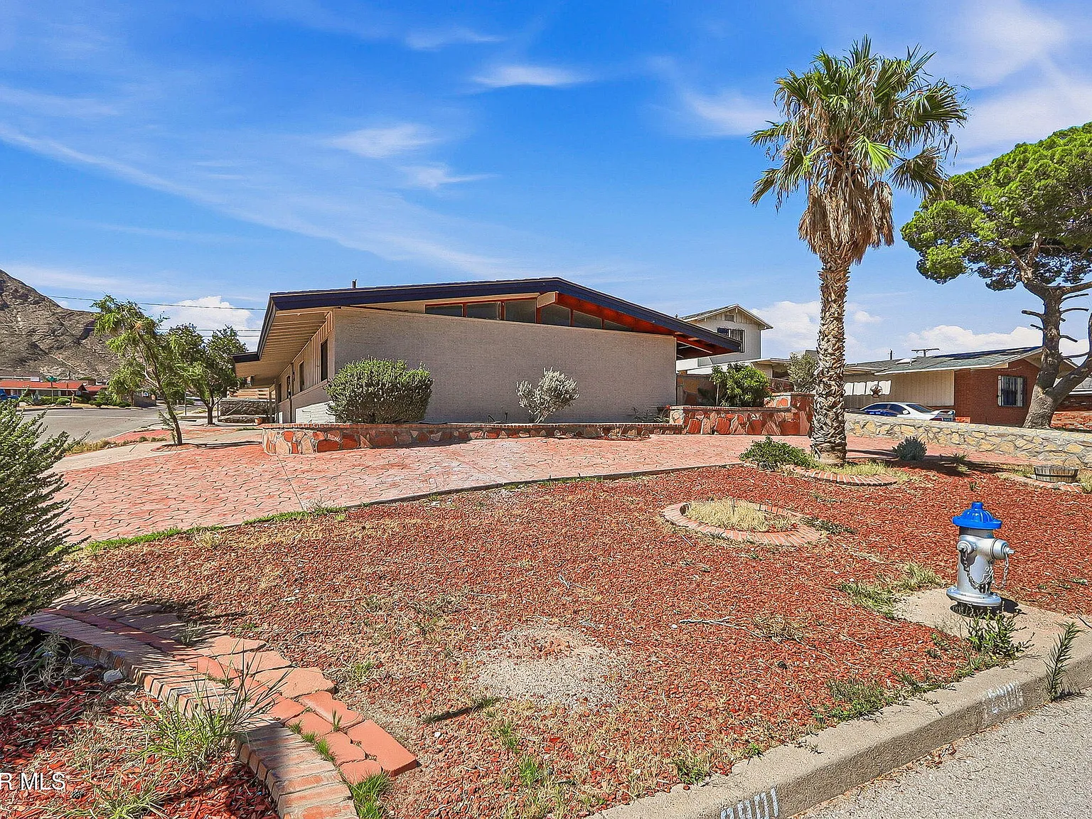 4 bed, 3.0 bath, 2247 sqft, $1,950 — Photo 4