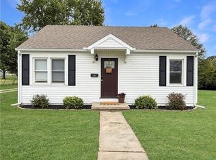 2001 N Lipper St, Higginsville, MO 64037