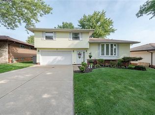 2908 Friar Dr, Parma, OH