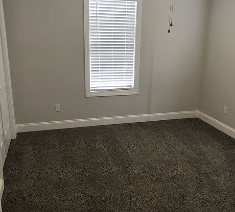 2nd image of 111 Glade Creek Cir