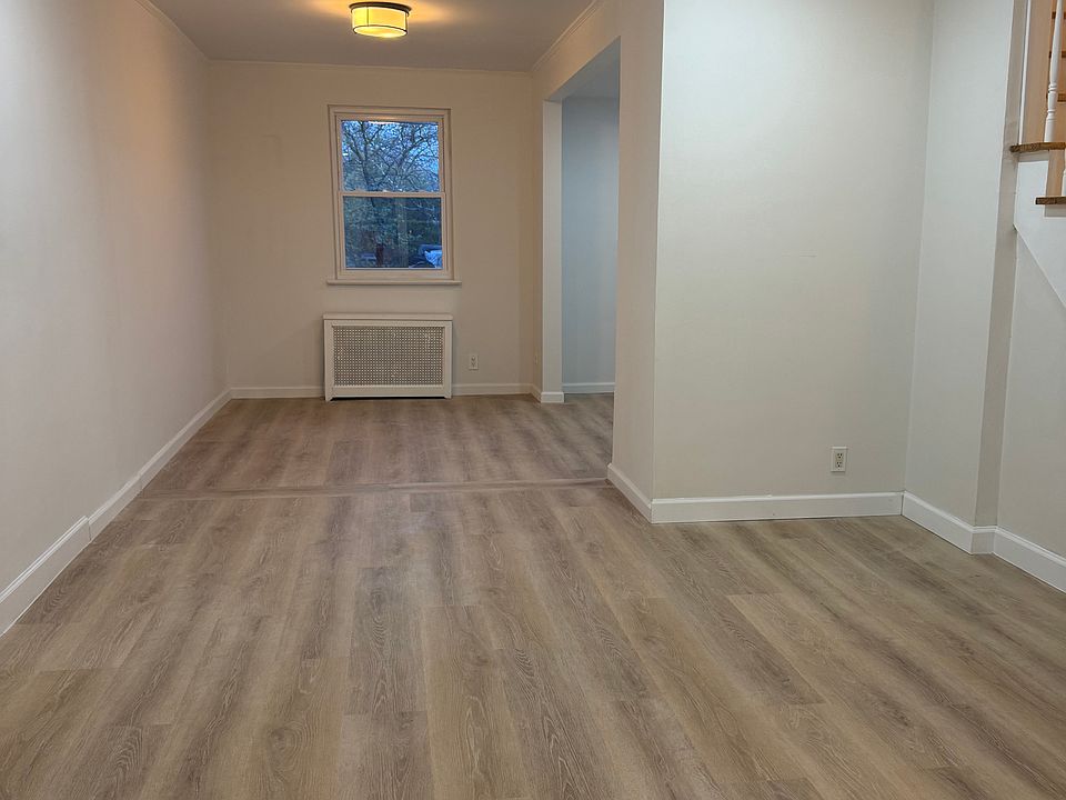 1st image of 305 Bay 14 St #1