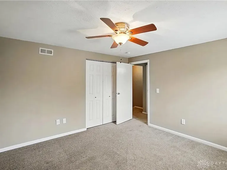 765 Clareridge Ln — Photo 11