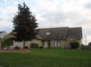 9911 Blue Mound Dr, Fort Wayne, IN 46804