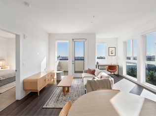689 Catalina, Los Angeles, CA 90005