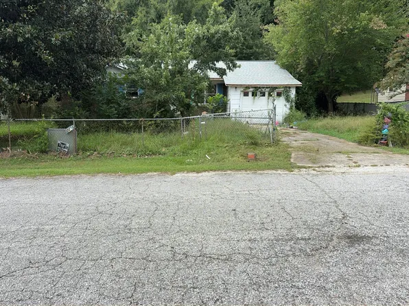 409 Hillside Dr, Anniston, AL 36206