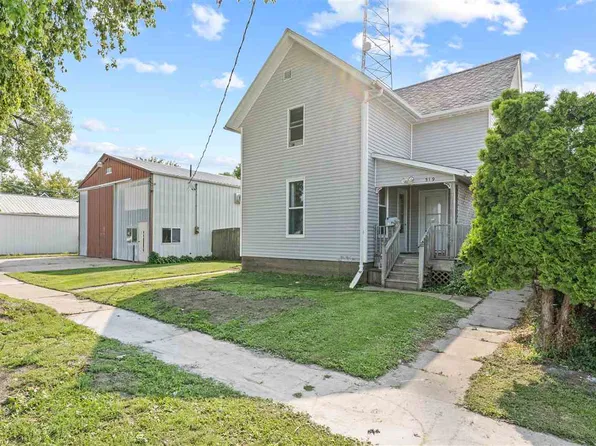 319 N 4th Ave, Washington, IA 52353