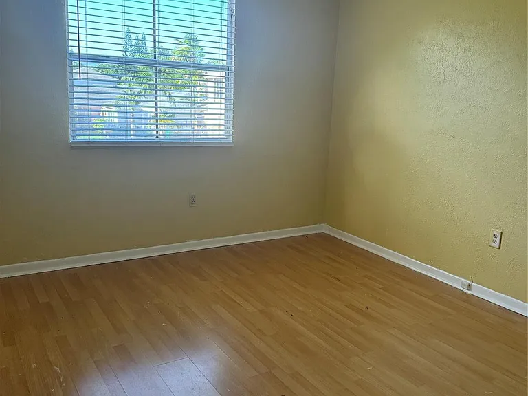 4350 SW 72nd Ter — Photo 15