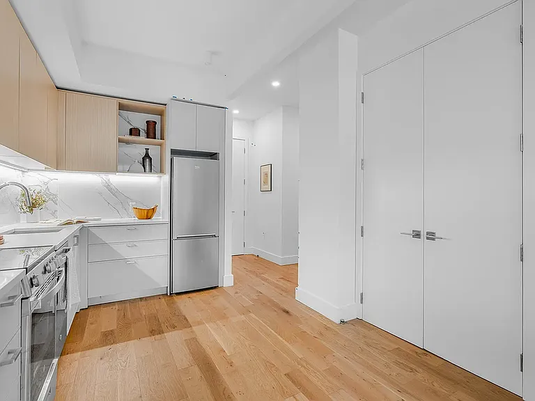 38-27 32nd St #716 — Photo 5