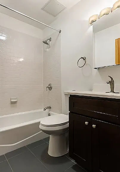406 Monroe St #4 — Photo 6