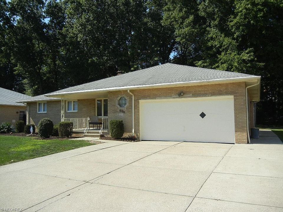 1st image of 6188 Meadview Dr