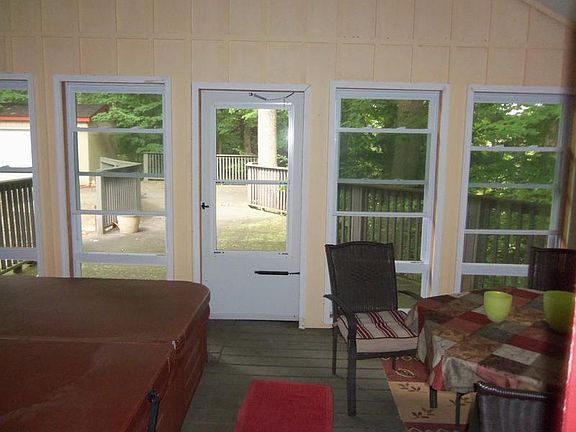 3rd image of 258 Almer Dr