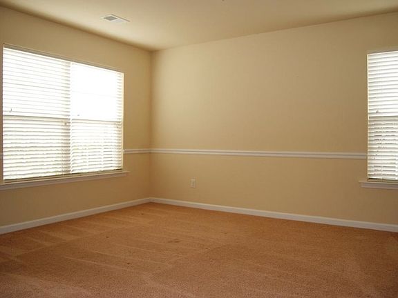 4th image of 103 Holstein Ln