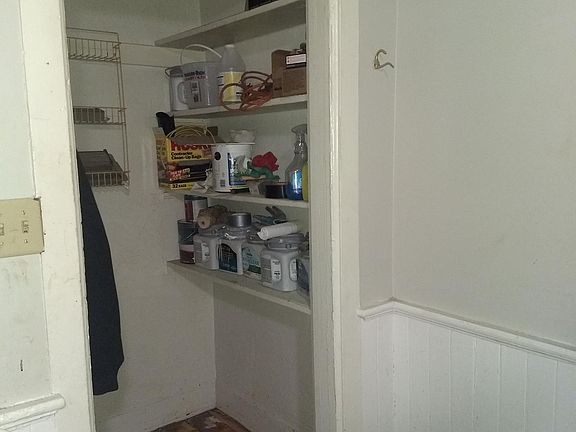 3rd image of 947 Jennette Ave NW