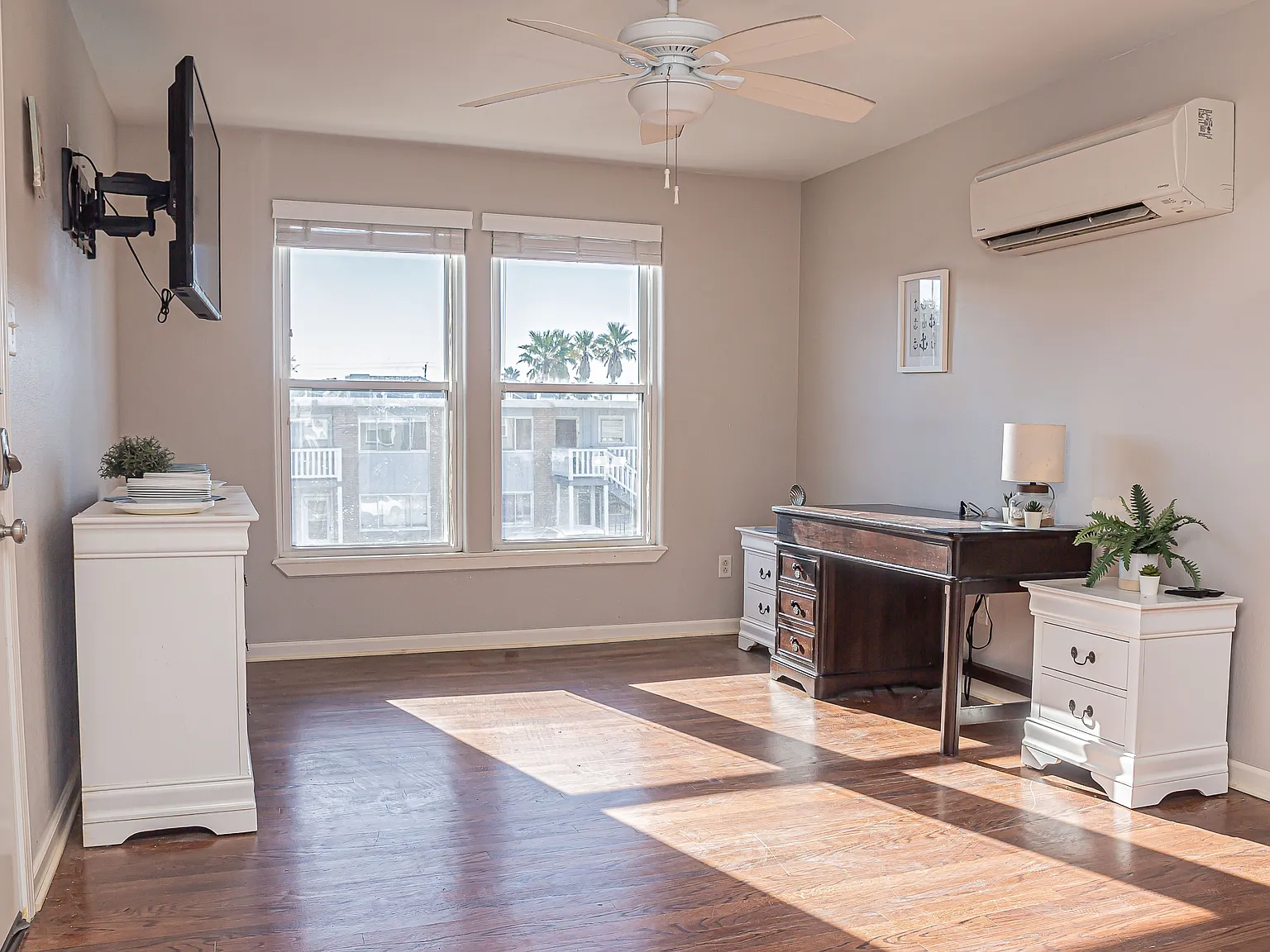 1002 11th St - 8 — Photo 4
