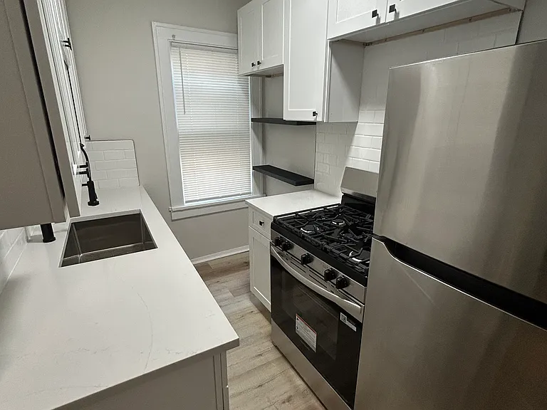 2373 Euclid Heights Blvd #4 — Photo 15