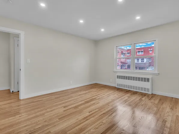 2709 Tenbroeck Avenue image 18 of 31