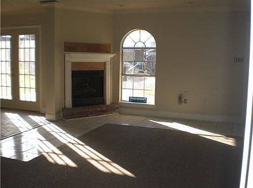 2nd image of 304 Giacomo St
