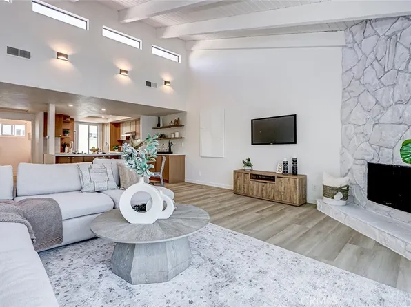 848 1st St, Hermosa Beach, CA 90254