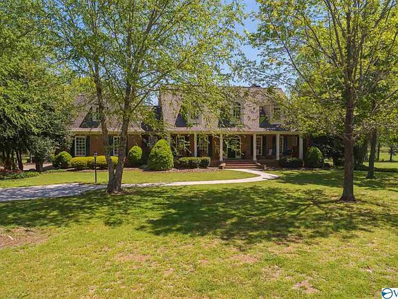 2nd image of 109 Creekview Dr