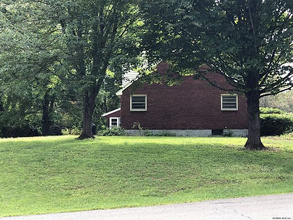 2nd image of 153 Okara Dr