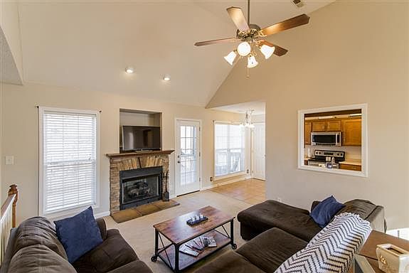 2nd image of 421 Pueblo Trce