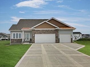 374 Scott Trl, Sun Prairie, WI 53590