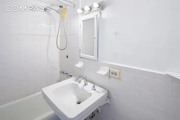 Rented by Compass | media 37