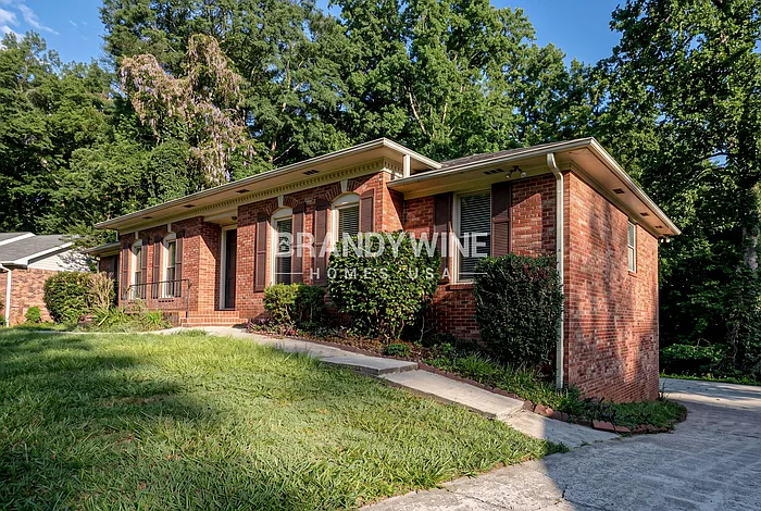 4520 Dorset Cir — Photo 3