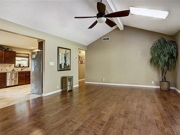 3rd image of 13413 Lois Ln