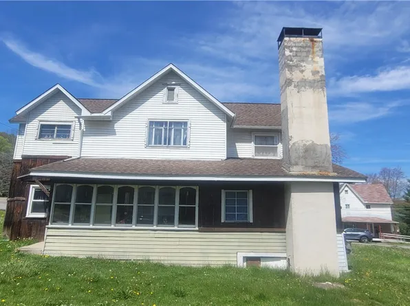 220 Ohio St, Reynoldsville, PA 15851