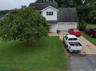 104 Turkey Trot Rd, Williamston, SC 29697